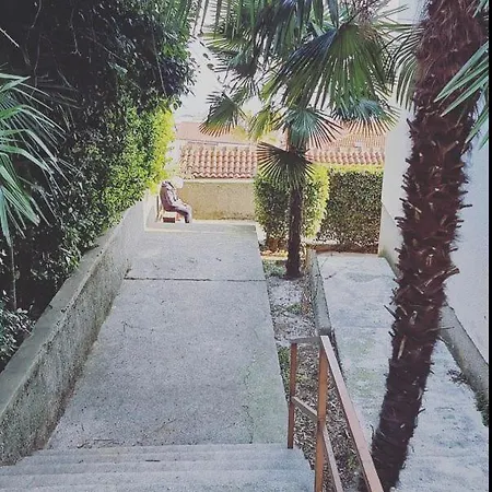 Lägenhet Mypalmassuite With Free Parking In